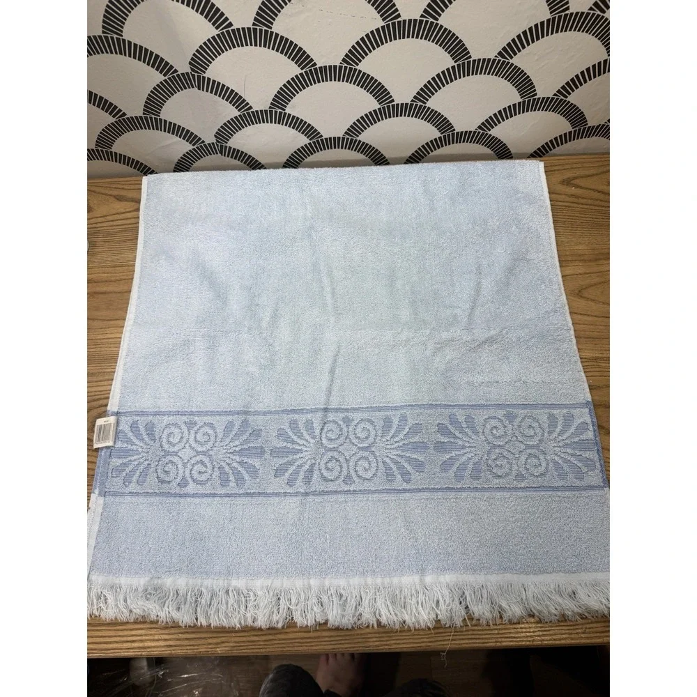 Vtg Cannon Monticello Santa Cruz Bath Towel Sculpted Fringe Light Blue‎